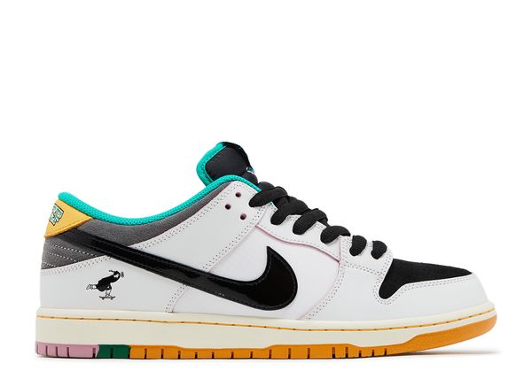 Nike CSEF x Dunk Low SB 'White Clear Emerald' - Image 1