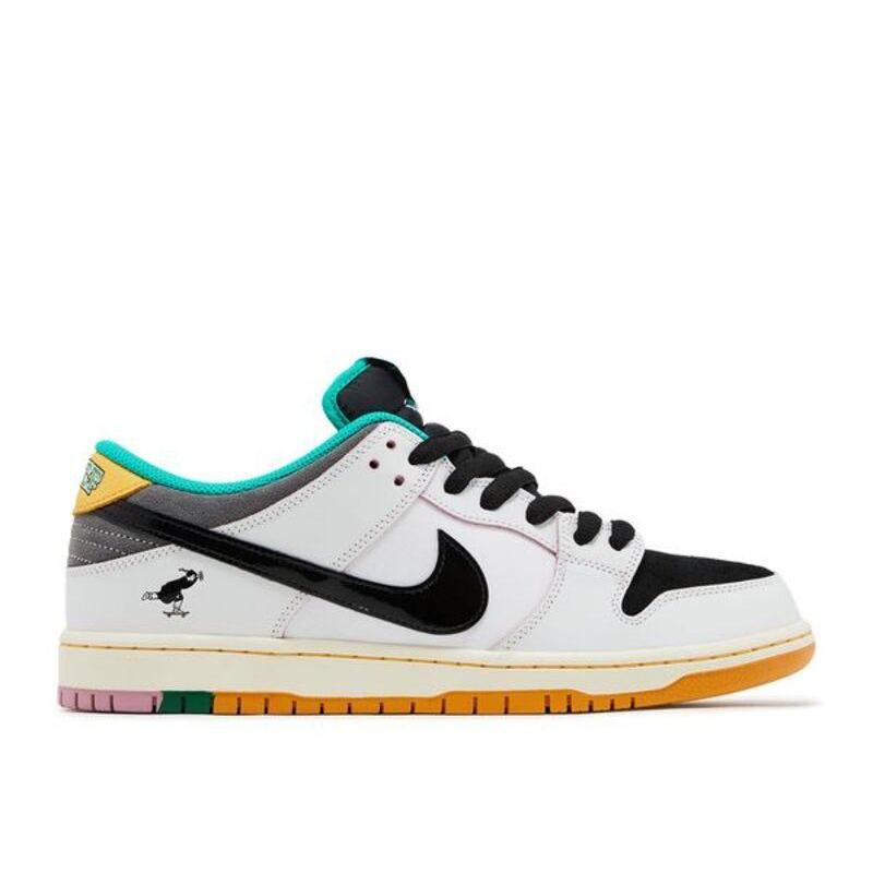 Nike CSEF x Dunk Low SB 'White Clear Emerald' - Image 1