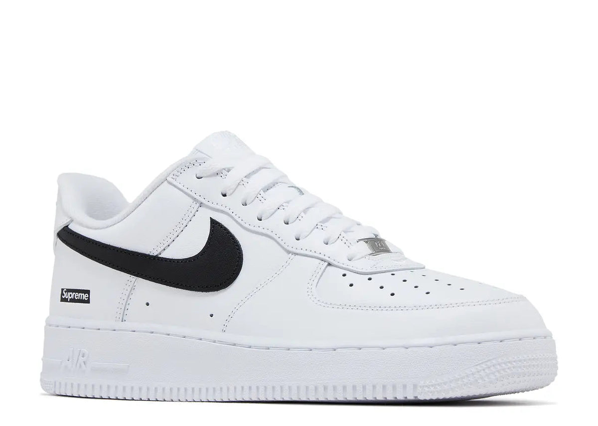 Supreme Drop Nike Air Force 1 Low - Image 2