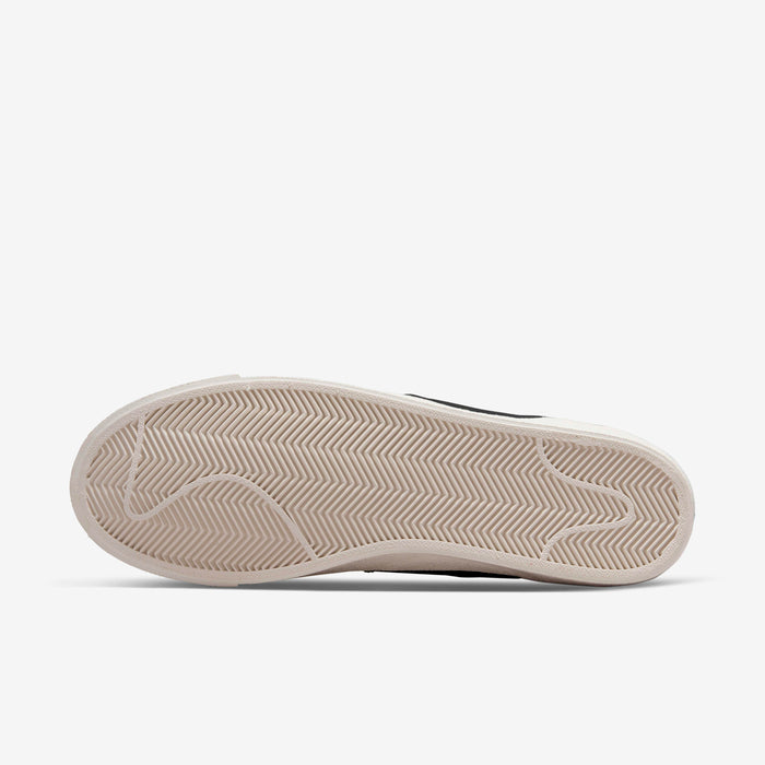 Women's sneakers Nike W Blazer Low 77 Jumbo White/Black/Sail - Image 2