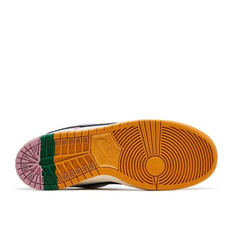 Nike CSEF x Dunk Low SB 'White Clear Emerald' - Image 4