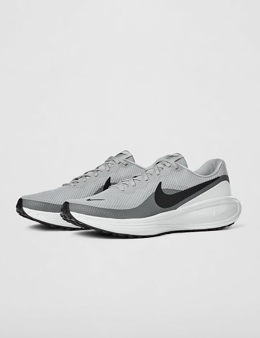 Nike Revolution 8