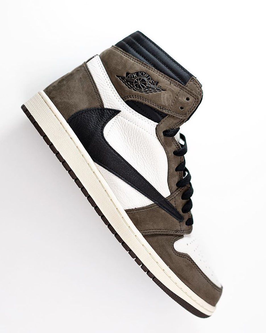 Travis Scott x Jordan 1 Retro High OG 'Mocha' - Image 3