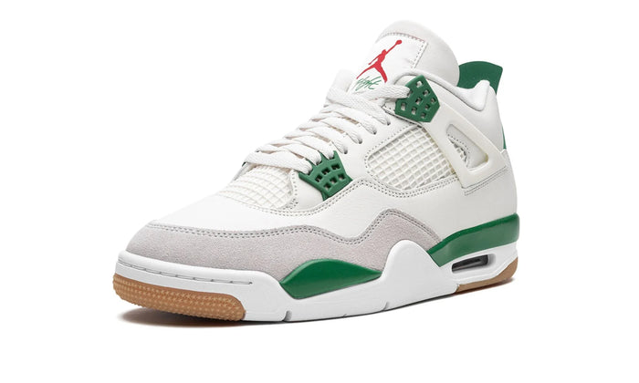 AIR JORDAN 4 RETRO SB - Image 2