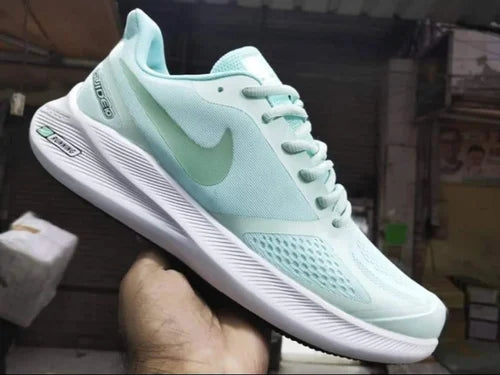 Nike Guide 10 Lightweight Running Shoes - Image 2
