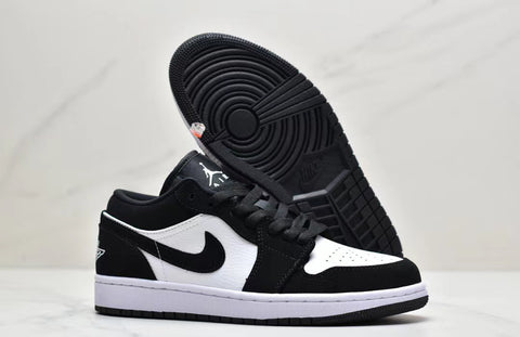 Air Jordan 1 Low 'Black/White' - Image 4