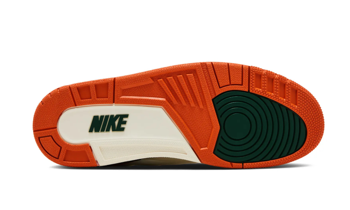 Nike SoleFly x Air Jordan 3 Miami - Image 4